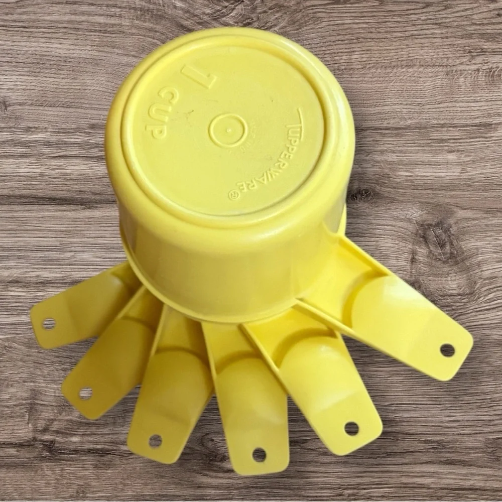 Vintage Daffodil Yellow Tupperware Stacking Set of 6 Measuring Cups